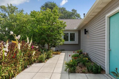 1011 Poplar St, Northfield, MN 55057 - photo 5