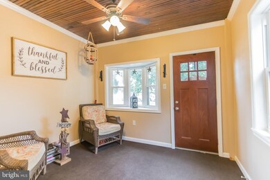 219 W Amosland Rd, Norwood, PA 19074 - photo 2