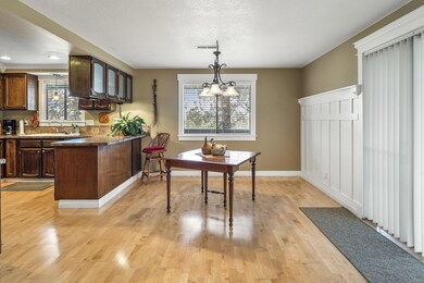 1763 SW Parkway Dr, Redmond, OR 97756 - photo 7