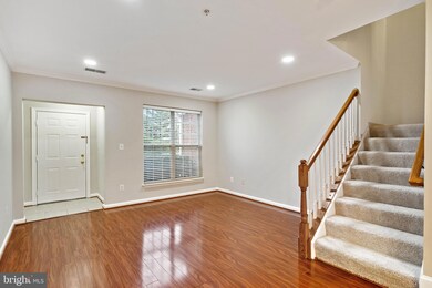 2499 Angeline Dr unit 102, Herndon, VA 20171 - photo 4