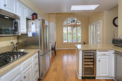 Kitchen to Breakfast area