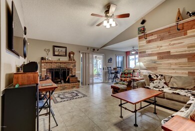 626 S Rowen-6