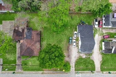 779 Ringold St, Houston, TX 77088 - photo 2