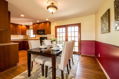 7 Dining Room