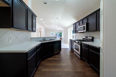 6818 Hampden Point Ct, Houston, TX 77040 - photo 4