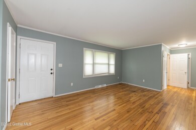 35 Glenwood St, Albany, NY 12208 - photo 4
