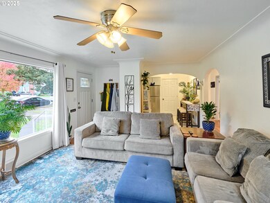 2075 Laurel Ave NE, Salem, OR 97301 - photo 4