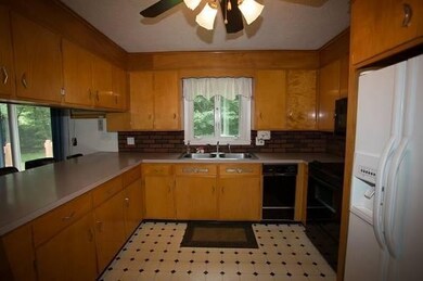 27 Valley Rd, Danielson, CT 06239 - photo 6