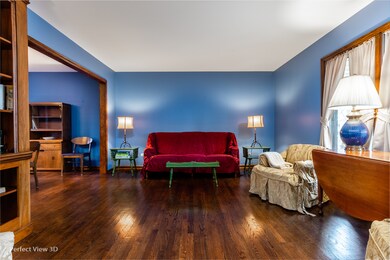 1441 Swallow St, Naperville, IL 60565 - photo 2