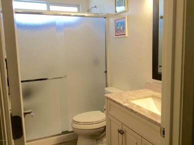 2ND BATH ROOM/POWDER ROOM