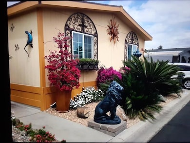 2575 S Willow Ave unit 25, Fresno, CA 93725 - photo 2