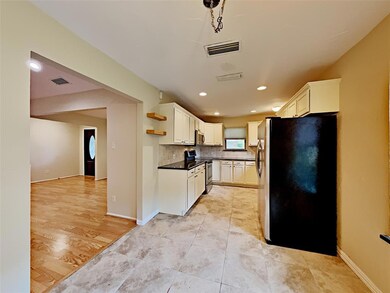 6477 Ridgemont Dr, Dallas, TX 75214 - photo 6