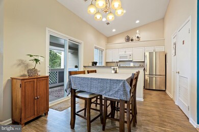 12952 Grays Pointe Rd unit C, Fairfax, VA 22033 - photo 6