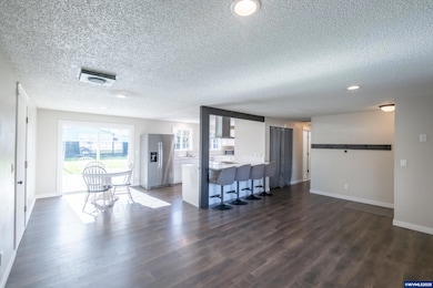 562 Elm St, Jefferson, OR 97352 - photo 3