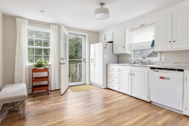 9 Deacon Rd, Yarmouth, ME 04096 - photo 3