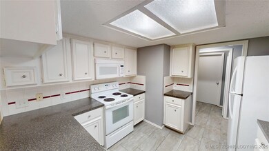 210 W 115th St S, Jenks, OK 74037 - photo 7
