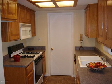 Kitchen DSC00230