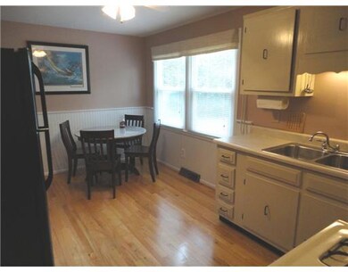 124 Stoneham Dr, Woonsocket, RI 02895 - photo 5