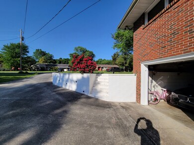 1003 Sycamore Dr unit 1003, Manchester, TN 37355 - photo 6