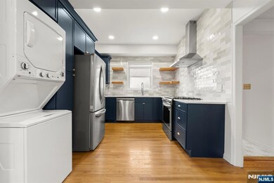 39 Walnut St unit 2, Montclair, NJ 07042 - photo 6