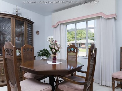 1533 Pinewood Park, Dunbar, WV 25064 - photo 6