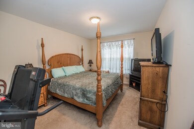 98 Willie Mays Ct, Berkeley Springs, WV 25411 - photo 6