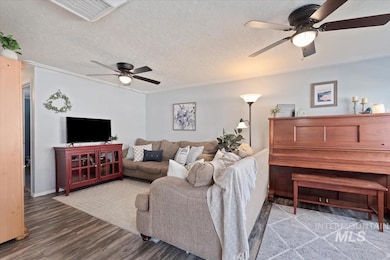 845 S 13th E, Mountain Home, ID 83647 - photo 4