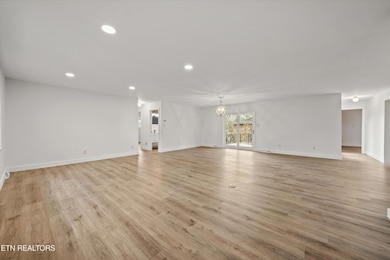 5722 Chesswood Dr NE, Knoxville, TN 37912 - photo 6