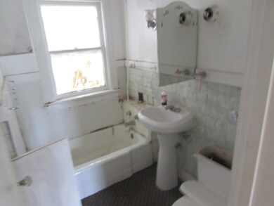 933 Bowditch Ave, Aurora, IL 60506 - photo 6