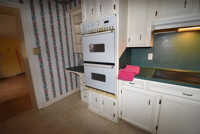 2801 Avenue I, Bay City, TX 77414 - photo 7