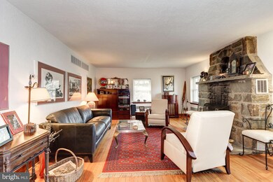 5729 Mineral Ave, Halethorpe, MD 21227 - photo 6