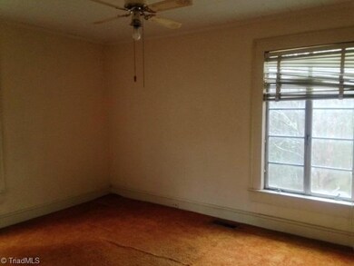 227 Northwood Dr, Asheboro, NC 27203 - photo 3