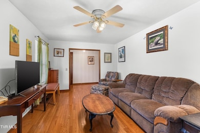 002-4146LeslieDrive-Morristown-TN-37814-