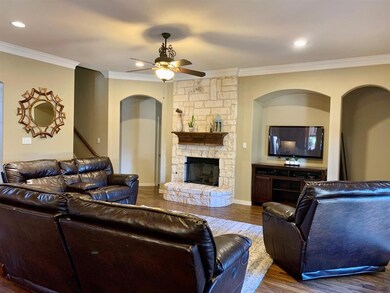 7909 Forest Point Ct, North Richland Hills, TX 76182 - photo 4