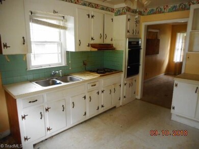 1680 NE Ashley School Cir, Winston Salem, NC 27105 - photo 3