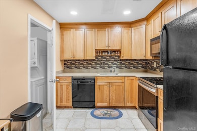 881 Skyline Dr unit 881, Coram, NY 11727 - photo 5