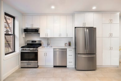 25 Indian Rd unit 2A, New York, NY 10034 - photo 3