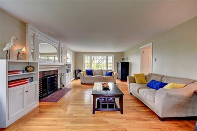 349 County Rd, Barrington, RI 02806 - photo 3