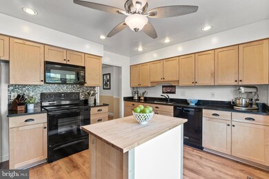 6010 Morgan Ct, Alexandria, VA 22312 - photo 4