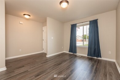 10713 Umtanum St SE, Yelm, WA 98597 - photo 4