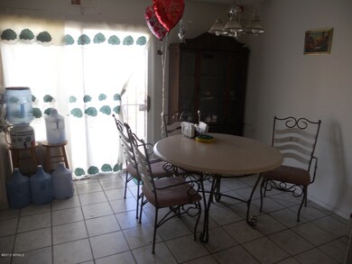 DINNING ROOM2