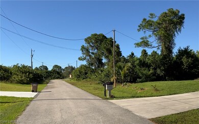 363 Glenridge Dr, Lehigh Acres, FL 33974 - photo 2