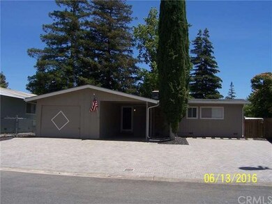 New front yard with pavers