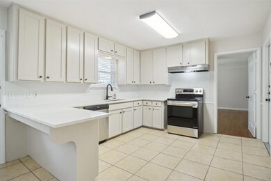 1125 Mason Dr, Hurst, TX 76053 - photo 4