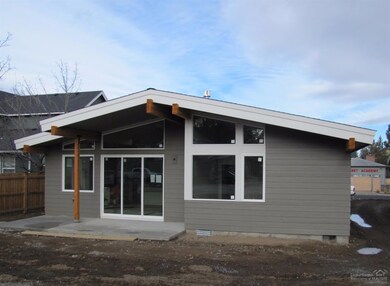 20795 SE Hollis Ln, Bend, OR 97702 - photo 3