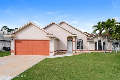 002-photo-front-view-10444928