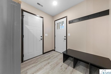 3200 Noble Dr, Mankato, MN 56001 - photo 3