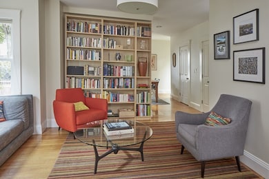 96 Holworthy St, Cambridge, MA 02138 - photo 4