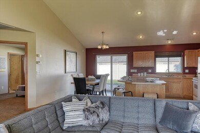1108 N Tara Lee St, Medical Lake, WA 99022 - photo 5