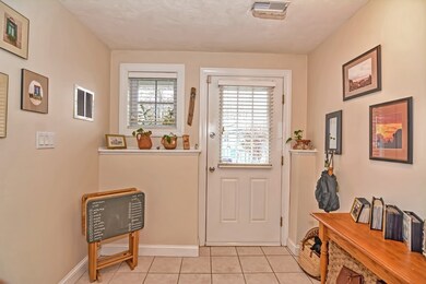 52 Packards Ln unit 2, Quincy, MA 02169 - photo 3